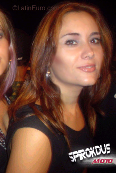 Date this attractive Brazil girl Patricia from  B2308