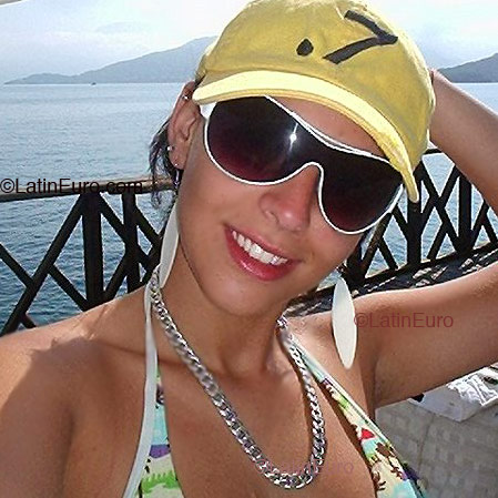 Date this tall Brazil girl Anna from RIO DE JANEIRO B2315