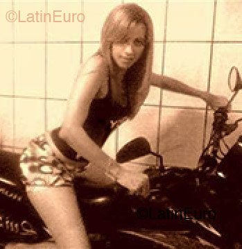 Date this gorgeous Brazil girl Rosa from Belem B370