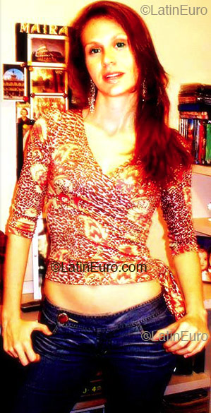 Date this sensual Brazil girl Maira from RIO DE JANEIRO B2346