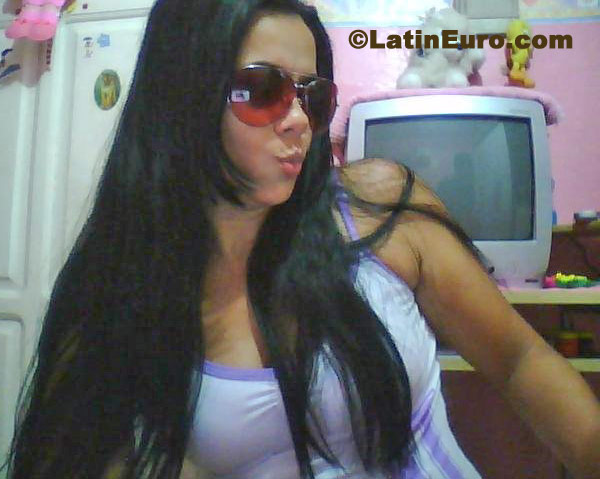 Date this exotic Brazil girl Andreza from Manaus B238