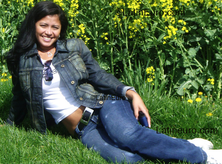 Date this georgeous Brazil girl Lucia from Manaus B2522