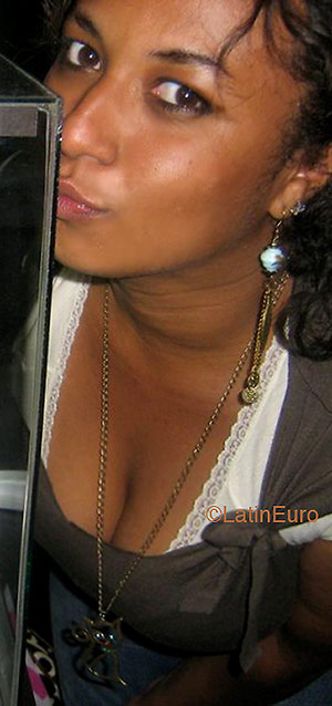 Date this charming Brazil girl Leticia from COTIA B2529