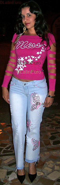 Date this sensual Brazil girl Rafaella from GOIANIA B2531