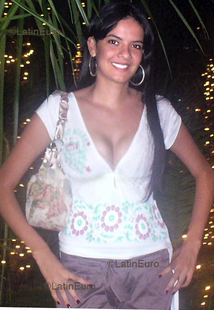 Date this stunning Brazil girl Mylla from GOIANIA B2546