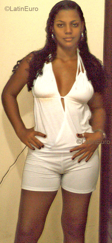 Date this delightful Brazil girl Caroline from SALVADOR B2558