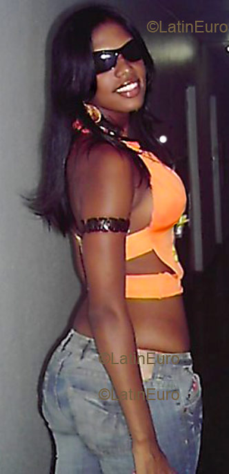 Date this sensual Brazil girl Steffane from NITEROI B2574