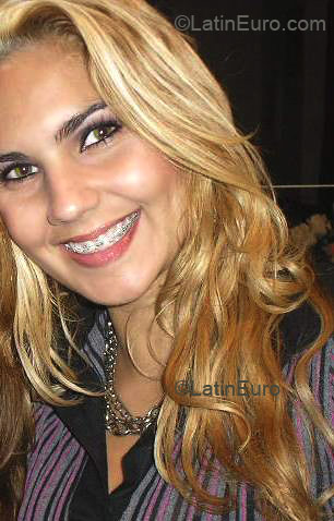 Date this charming Brazil girl Monalisa from CAMPINA GRANDE B2584