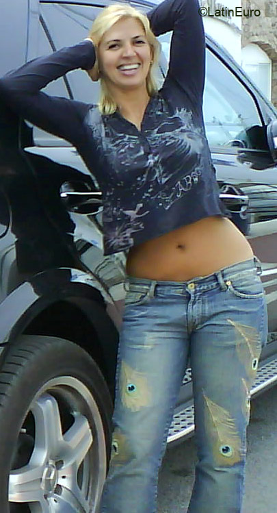 Date this fun Brazil girl Sheylla from CARUARU B2693