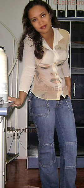 Date this georgeous Brazil girl Francilene from CACADOR B2722