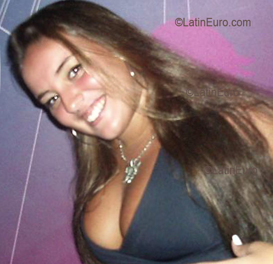 Date this good-looking Brazil girl Gabrielle from RIO DE JANEIRO B2730