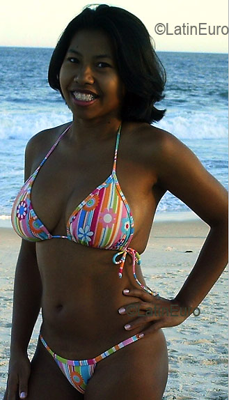 Date this charming Brazil girl Maria from RIO DE JANEIRO B2763