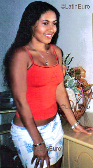 Date this tall Brazil girl Vani from CAMACAN B2782