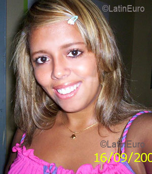 Date this charming Brazil girl Adryana from RIO DE JANEIRO B2792
