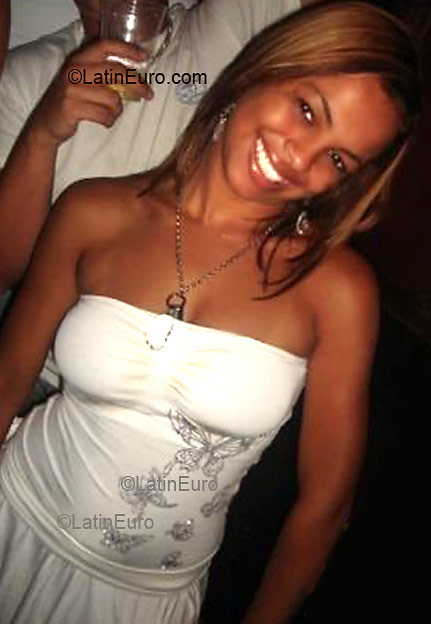 Date this young Brazil girl Nathalia from BELO HORIZONTE B2801