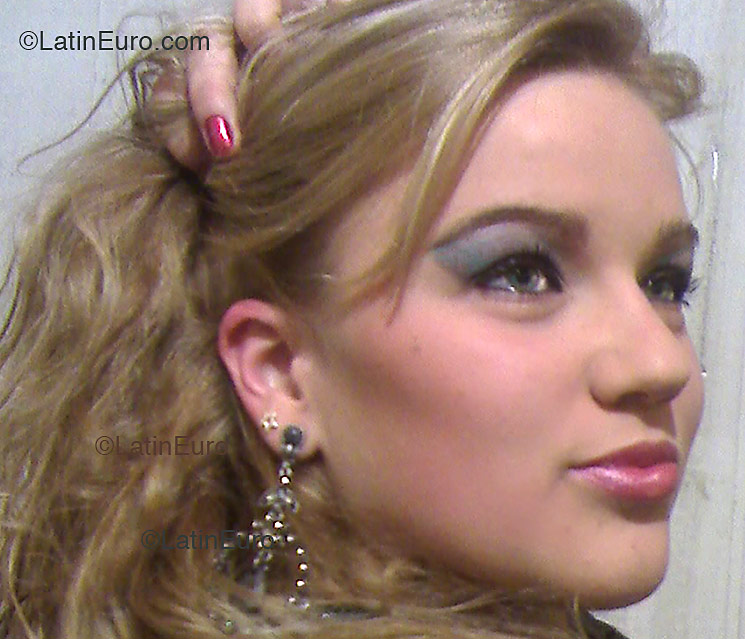 Date this foxy Brazil girl Priscila from SANTA CRUZ DO SUL B2889