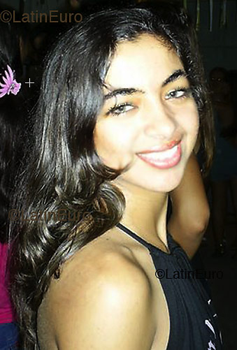 Date this voluptuous Brazil girl Nayanna from SANTA INES B2912