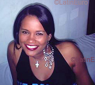 Date this nice looking Brazil girl Sandra from RECIFE B2917
