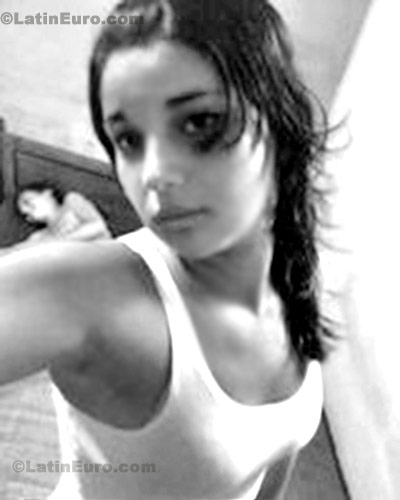 Date this sensual Brazil girl Aline from Itapetininga B292