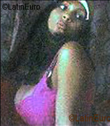 Date this happy Brazil girl Paula from RIO VERDE B2980