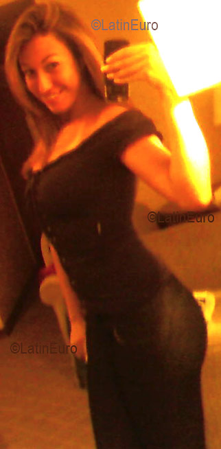 Date this delightful Brazil girl Rachel from  B3006