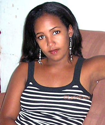 Date this delightful Brazil girl Roseany from CONCEICAO DO JACUIPE B3059