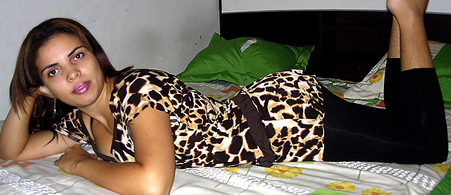 Date this nice looking Brazil girl Melissa from NOVA VENECIA B3088