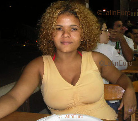 Date this sultry Brazil girl Cristiana from SAO PAULO B3152