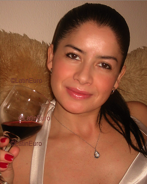 Date this exotic Brazil girl Carmen from CAMPINAS B3203