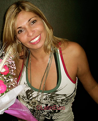 Date this foxy Brazil girl Adriana from VOLTA REDONDA B3205