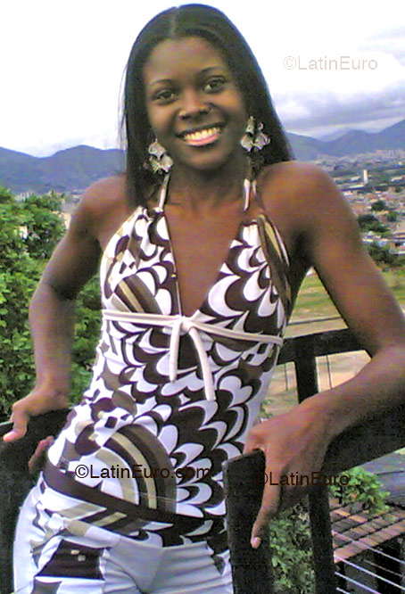 Date this charming Brazil girl Marcela from RIO DE JANEIRO B3229