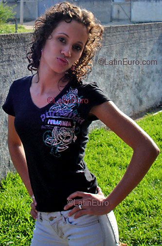 Date this attractive Brazil girl Jacina from FLORIANOPOLIS B3344