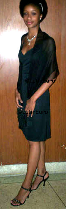 Date this good-looking Brazil girl Thais from SAO PAULO B3379