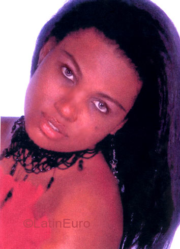 Date this hard body Brazil girl Alexandra from GOVERNADOR VALADARES B3385