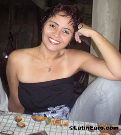 Date this funny Brazil girl Narcia from Rio Bonito B35