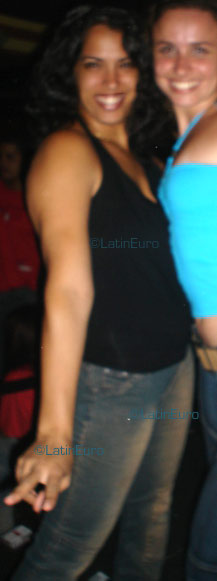 Date this pretty Brazil girl Desiree from RIO DE JANEIRO B3624