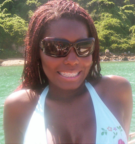 Date this stunning Brazil girl Valeria from COSMOPOLIS B3682