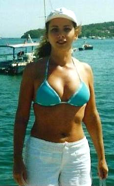 Date this good-looking Brazil girl Fernanda from ARARAQUARA B3692