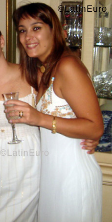 Date this exotic Brazil girl Paula from UBERLANDIA B3751