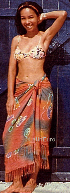 Date this nice looking Brazil girl Roberta from SALVADOR B3089