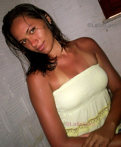 Date this good-looking Brazil girl Elisabeth from  B3777