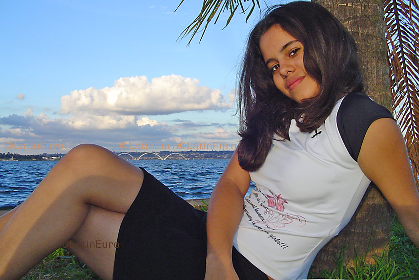 Date this georgeous Brazil girl Arianny from NIQUELANDIA B3819