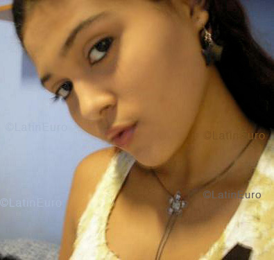 Date this tall Brazil girl Maria from MANAUS B3892