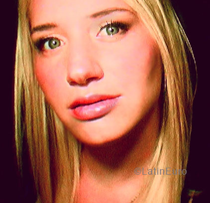 Date this gorgeous Brazil girl Rejane from RIO DE JANEIRO B3934