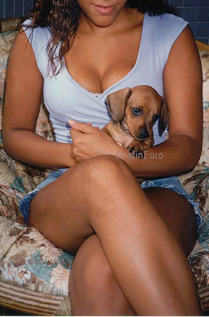 Date this hot Brazil girl Katia from RIO DE JANEIRO B3983