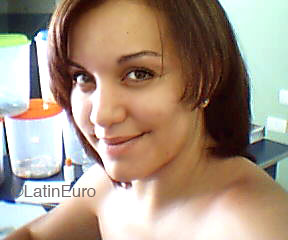Date this nice looking Brazil girl Luciana from PADILHA B4053