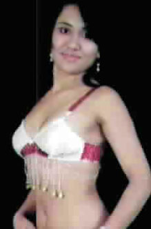 Date this sultry Brazil girl Gilvane from BRASILIA B4085