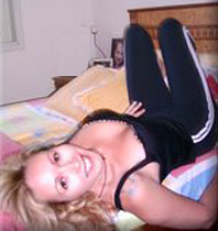 Date this attractive Brazil girl Rubia from PRAIA GRANDE B2704