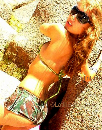 Date this happy Brazil girl Sabrina from SANTA MARIA DE JETIBA B4196