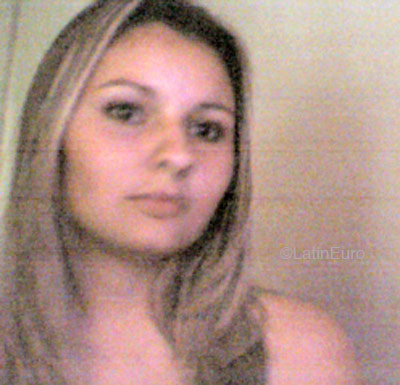 Date this happy Brazil girl Daiane from ICARA B4207